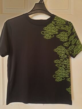 Men's Black Tee with Neon Green Cloud Print Size Medium